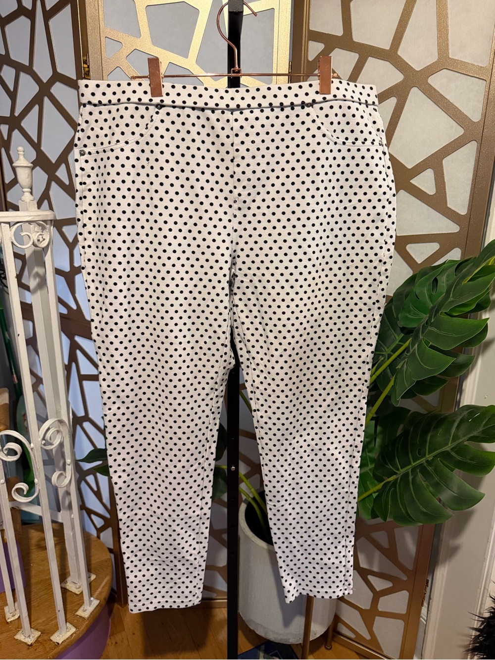 Michael Kors White Ankle Pants with Black Polka Dots